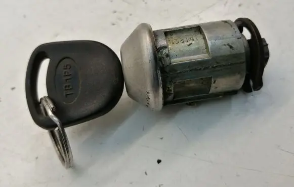 Ford Transit Ignition lock 138141