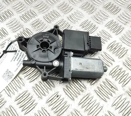 Citroen Berlingo Front door window regulator motor 9829505780 0130824267