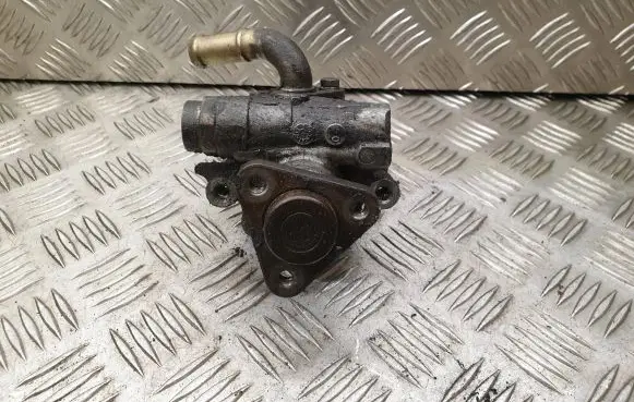 Volkswagen PASSAT B5.5 Power steering pump