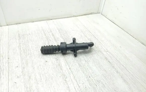 Peugeot 308 Clutch slave cylinder 