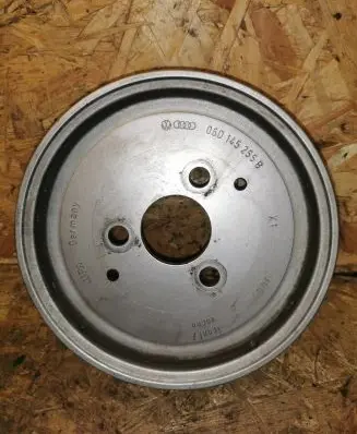 Audi A6 S6 C6 4F Power steering pump pulley 06D145255B