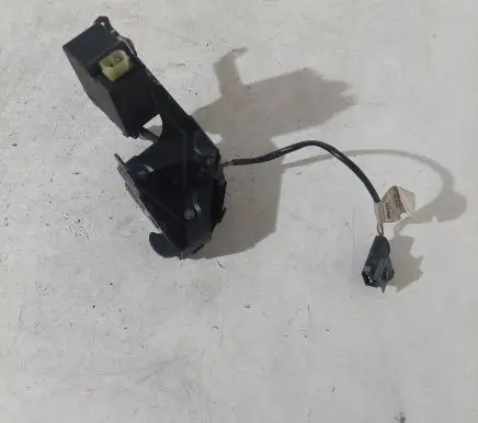BMW 5 E39 Tailgate/trunk/boot lock/catch/latch 67118384069