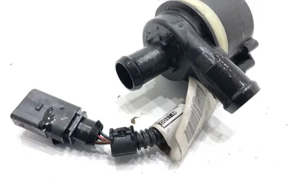 Audi A7 S7 4G Oil filter mounting bracket 6R0965561A