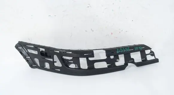 Opel Corsa C Front bumper mounting bracket 13120832
