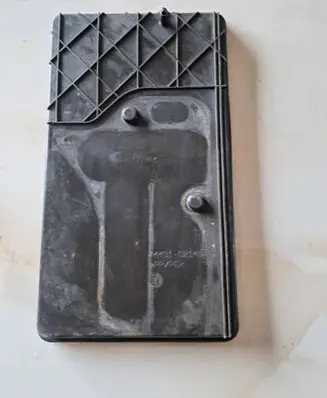 Toyota Avensis T270 Battery tray 7443102140