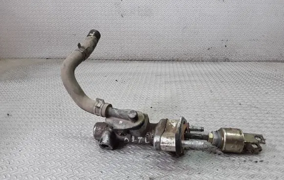 Toyota RAV 4 (XA20) Clutch master cylinder