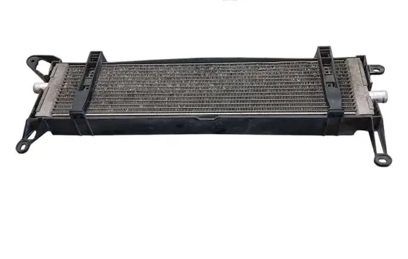 Volkswagen Touareg II Coolant radiator 7P0121212A