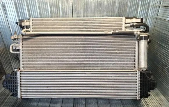 Ford Fusion II Radiator set HG936K775AA GR237A095FB