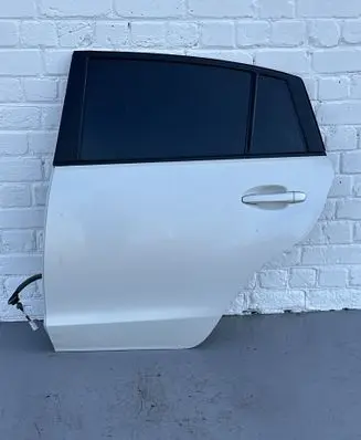 Subaru XV I Rear door