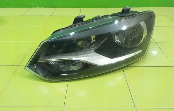 Volkswagen Polo V 6R Headlight/headlamp 1LE247051