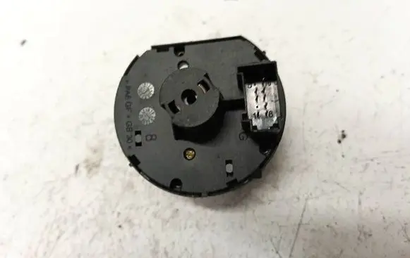 Light switch