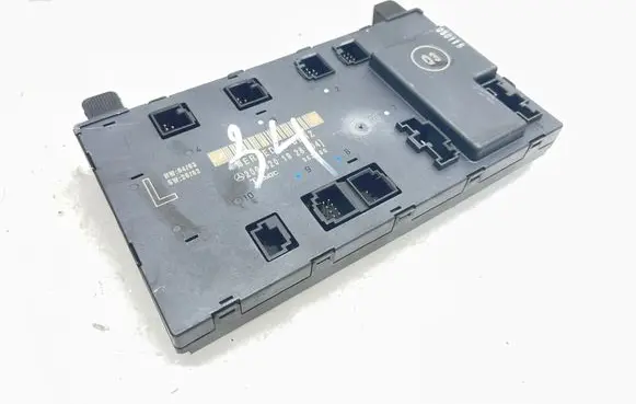 Mercedes-Benz CLK A209 C209 Door control unit/module 2098201926