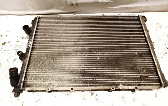 Renault Scenic I Coolant radiator 7700838133E