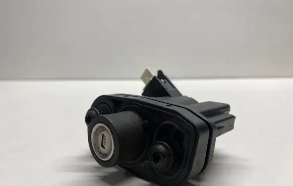 Mercedes-Benz S W221 Tailgate exterior lock A2217500161