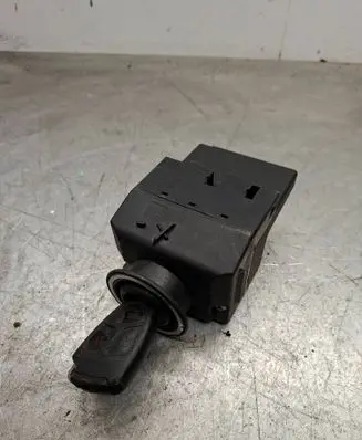 Mercedes-Benz C W203 Ignition lock 2035450608