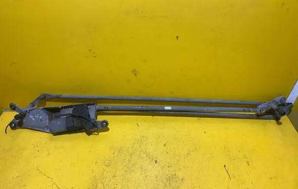Renault Modus Front wiper linkage and motor 8200141270