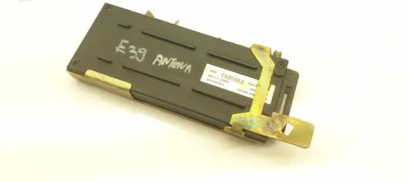 BMW 5 E39 Antenna control unit 8360235 84118360235