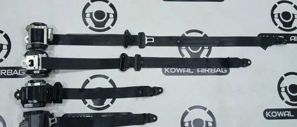 Dacia Duster II Set of seat belts 638069700A 638068900A