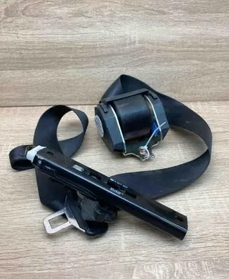 BMW 3 E46 Seat belt adjustment rail 8207957 560493701