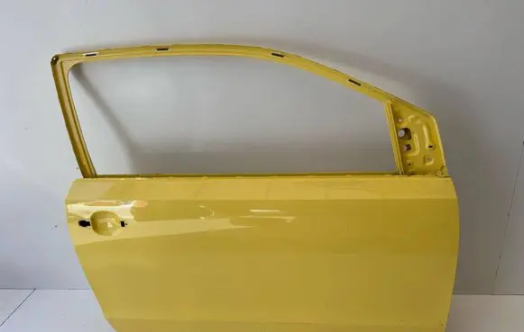 Volkswagen Up Front door