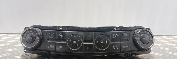 Mercedes-Benz E W211 Climate control unit 2118300590 00021707