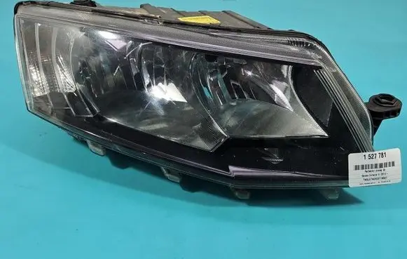 Skoda Octavia Mk3 (5E) Headlight/headlamp 5E1941018 IMPRK1527781