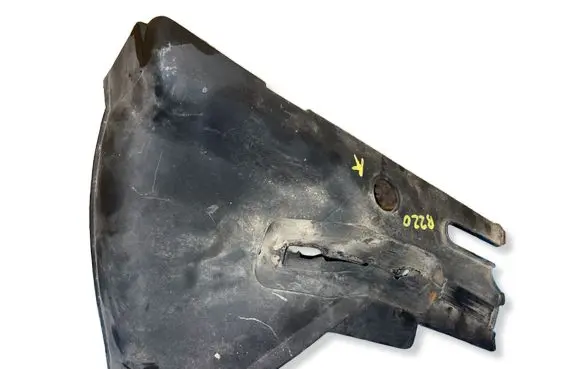 BMW 8 E31 Radiator cooling fan shroud 51711970031