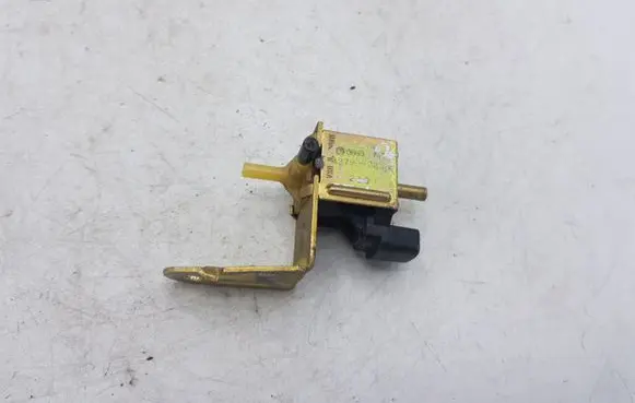 Audi A6 S6 C4 4A Turbo solenoid valve 437906283