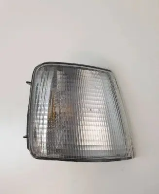 Volkswagen PASSAT B3 Front indicator light 357953050A