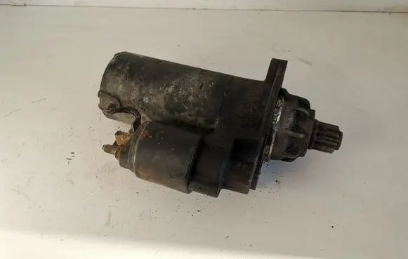 Volkswagen Golf IV Starter motor 02M911023A 0001125018