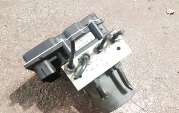 Audi A6 S6 C6 4F ABS Pump 4F0614517A 4F0910517E