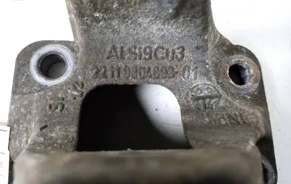 Mini Cooper Countryman R60 Engine mounting bracket 9804893