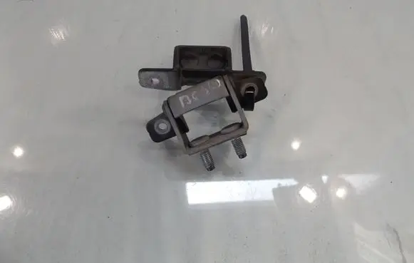 Hyundai i30 Tailgate/trunk/boot hinge