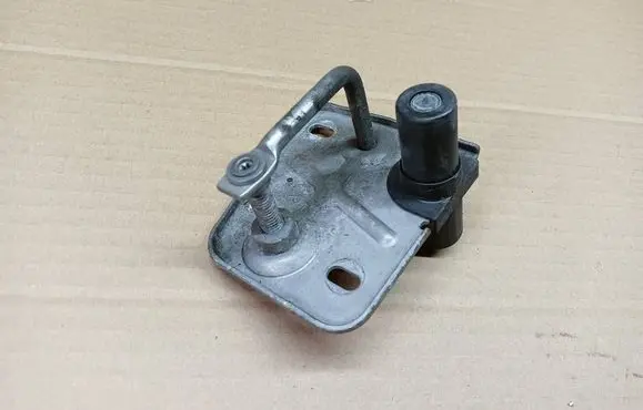 Skoda Octavia Mk4 Engine bonnet/hood lock/latch loop/hook 5E3823186A