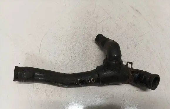Volkswagen Golf III Engine coolant pipe/hose 028121053b