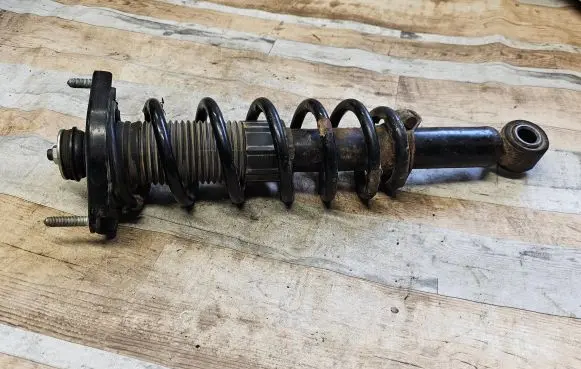 Toyota Auris 150 Rear shock absorber with coil spring 483410F010 SK010582