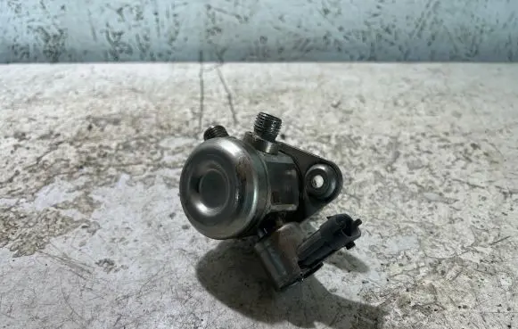 Jaguar XF X260 Fuel injection high pressure pump DX239D376AA 1003604640 0261520198