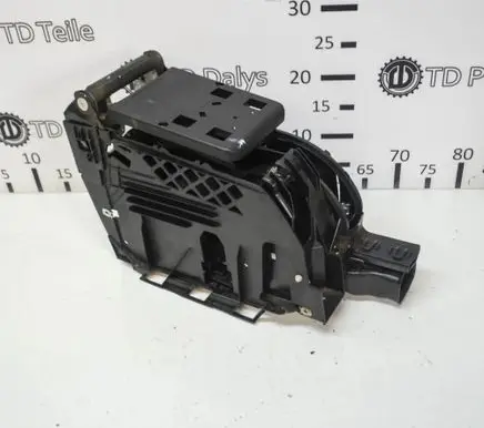 Volkswagen Golf VI Armrest 1K0864207E 1K5864251C