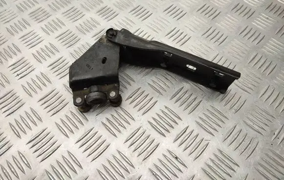 Renault Trafic III (X82) Sliding door middle roller runner 93451715