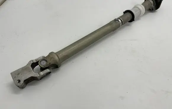 BMW 5 G30 G31 Steering column universal joint 6862031
