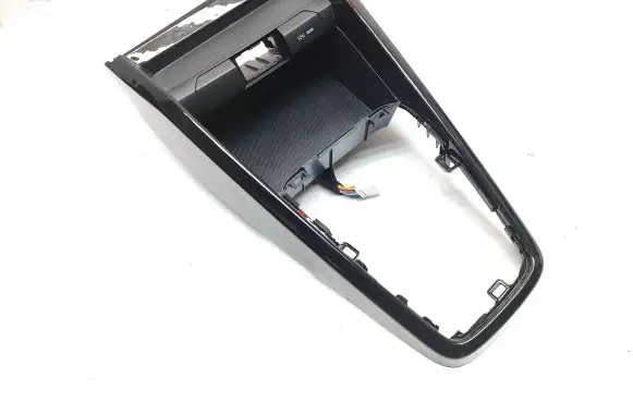 Other center console (tunnel) element