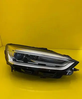 Audi A5 Headlight/headlamp 8W6941006C