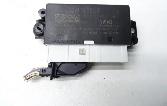 Skoda Octavia Mk3 (5E) Parking PDC control unit/module 5Q0919283F