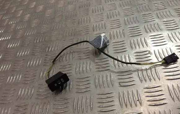 BMW 3 E90 E91 AUX in-socket connector 6930561