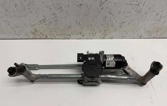 Seat Arona Front wiper linkage and motor 6F1955023G