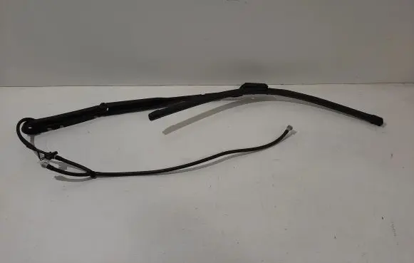 Volvo XC60 Windshield/front glass wiper blade W000071208