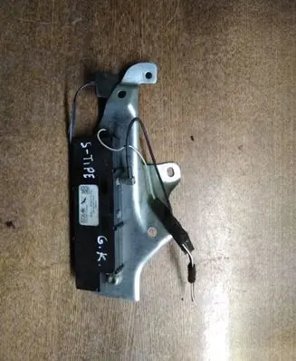 Jaguar S-Type Aerial antenna amplifier 2R8318C847AC 29200