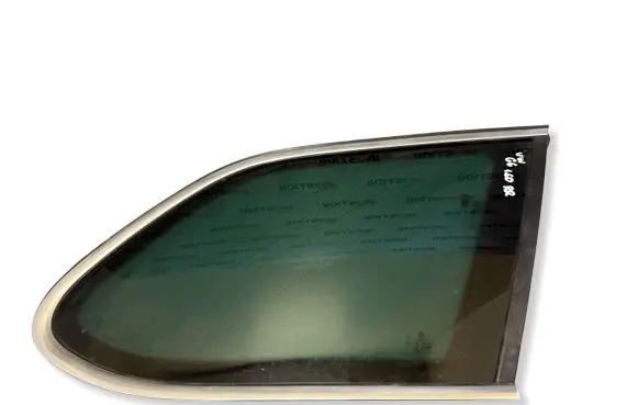 Volkswagen Golf VI Rear side window 43R004670 E000266