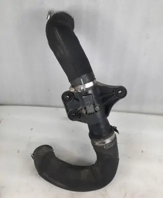 Audi A7 S7 4G Intercooler hose/pipe 4G0145673Raudi
