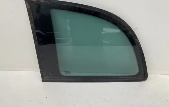 Opel Zafira A Rear side window
